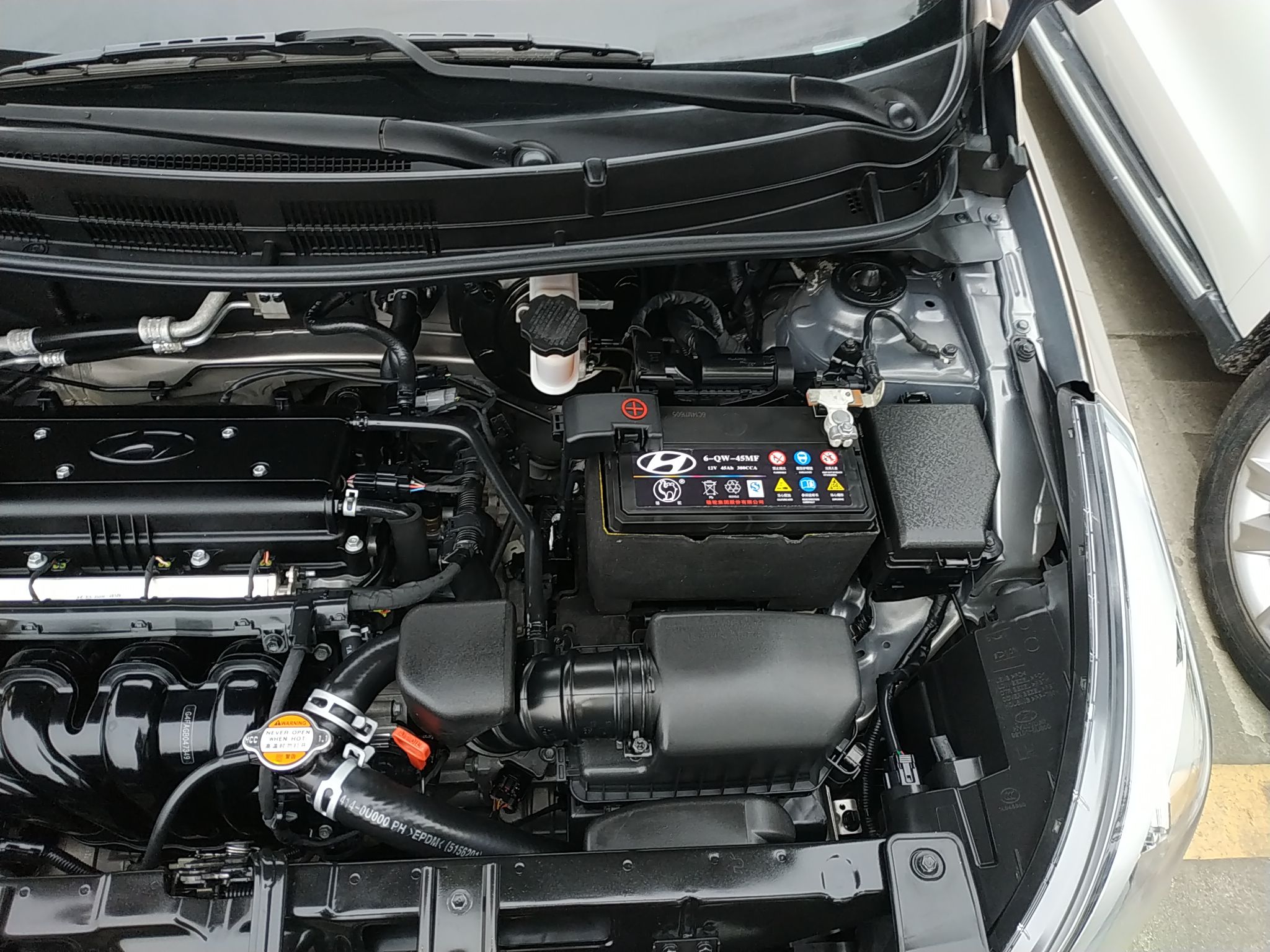 现代瑞纳 2014款 1.4L 自动 4门5座三厢车 领先型GLX (国Ⅳ) 