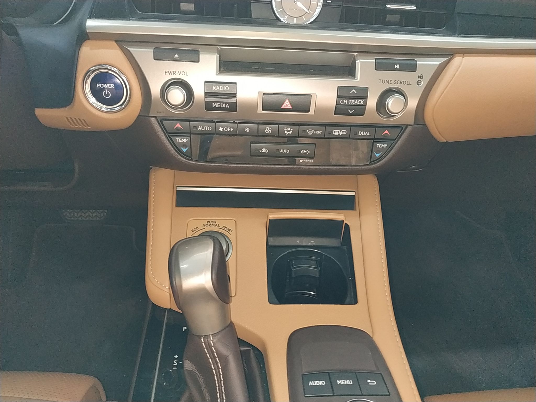 雷克萨斯ES 300h [进口] 2015款 2.5L 自动 舒适版 